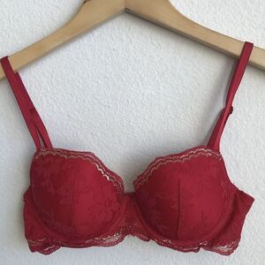Victoria's Secret Dream Angels Lined Demi Size 32C Red Gold Lace Underwire